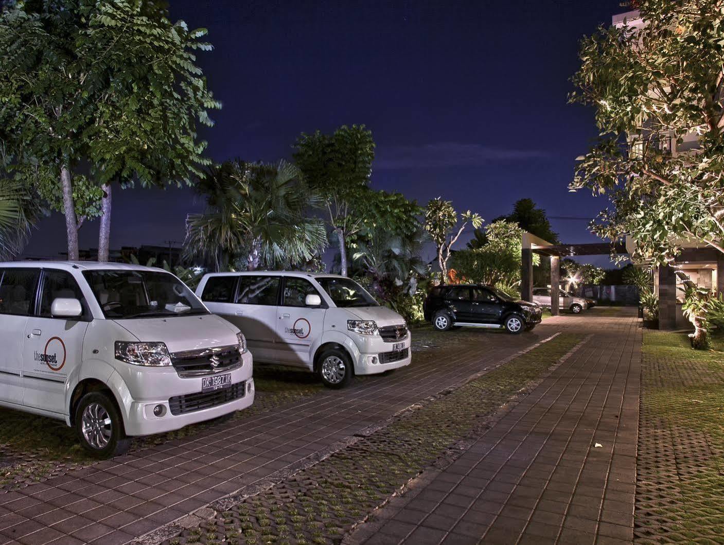 Bloo Bali Hotel Кута Экстерьер фото